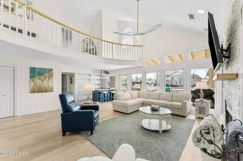 397 Wahoo Rd, Panama City Beach, FL 32408