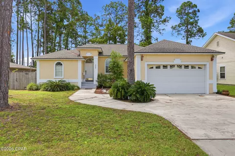 208 Palm Cir, Panama City Beach, FL 32413