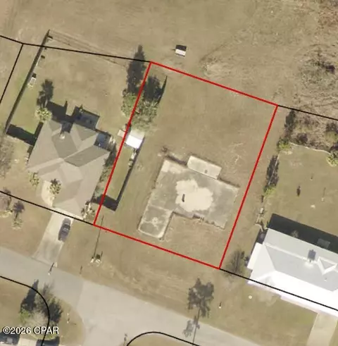 12021 Country Club Dr, Panama City, FL 32404