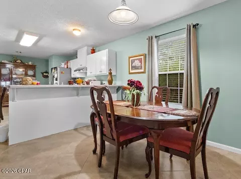 Dining - 716 E 24th St, Lynn Haven, FL 32444 photo 2 of 5