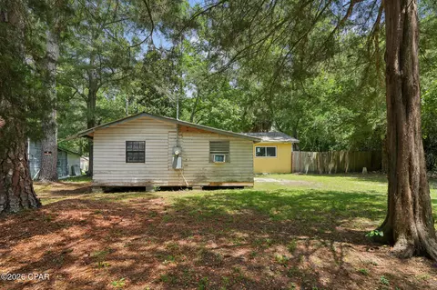 Exterior - 529 N 5th St, Chipley, FL 32428 photo 2 of 8