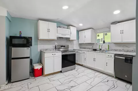 Kitchen - 529 N 5th St, Chipley, FL 32428 photo 1 of 2
