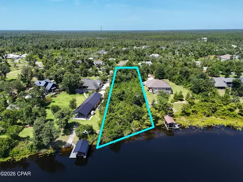 9716 Summer Creek Dr, Southport, FL 32409