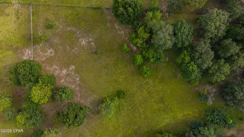 512 Hickory Tree Ln, Crestview, FL 32539 photo 9