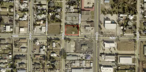 14 W 11th St, Panama City, FL 32401