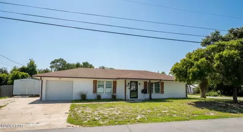 300 Prudence Ln, Panama City, FL 32408