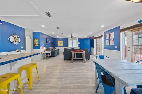 6220 Sunset Ave, Panama City, FL 32408