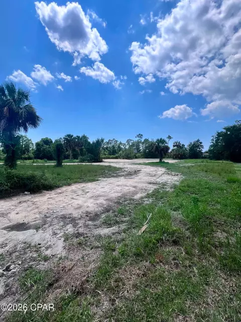 608 Plantation Dr, Panama City, FL 32404