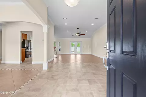 1803 Pond Ln, Lynn Haven, FL 32444