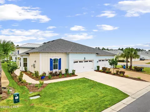 8625 Weekend Dr, Panama City Beach, FL 32413