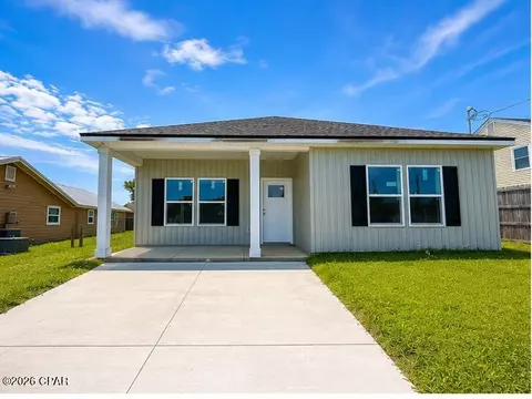 7582 Kelsey Dr, Panama City, FL 32404
