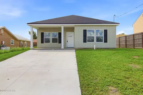 7582 Kelsey Dr, Panama City, FL 32404