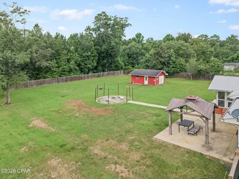 Exterior - 652 2nd St, Chipley, FL 32428 photo 5 of 5