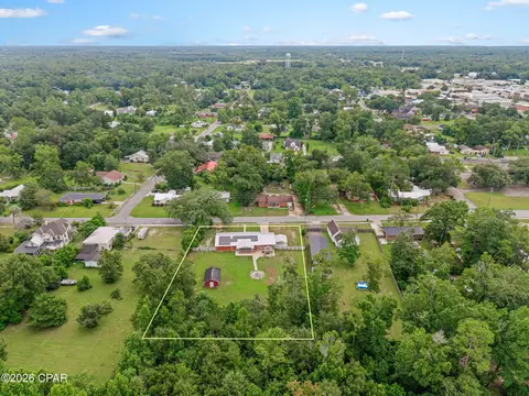 View/Area - 652 2nd St, Chipley, FL 32428 photo 5 of 6