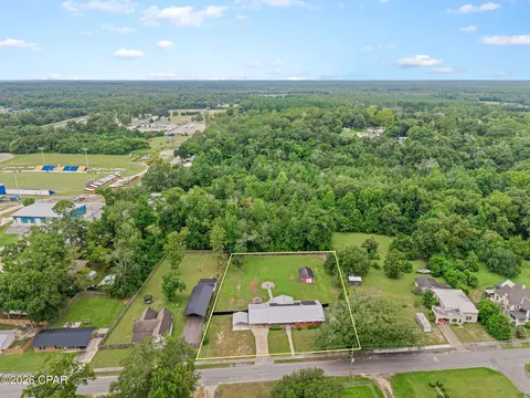 View/Area - 652 2nd St, Chipley, FL 32428 photo 3 of 6