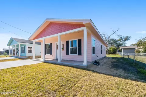 523 Spring Ave, Panama City, FL 32401