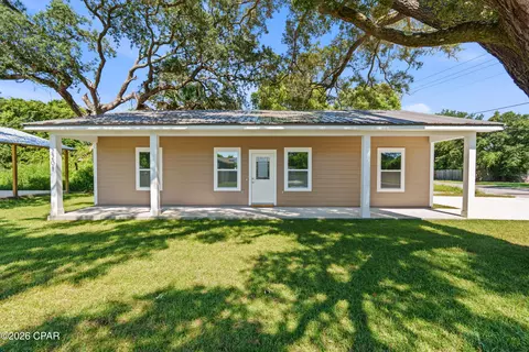 2201 E 6th St, Panama City, FL 32401