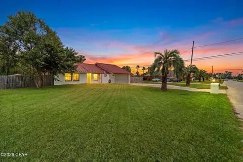 1600 New Jersey Ave, Lynn Haven, FL 32444