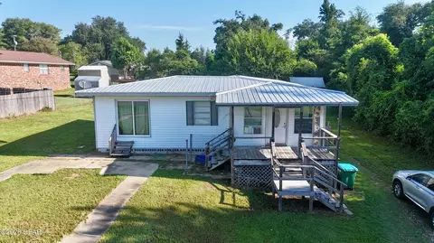 4320 South St, Marianna, FL 32448