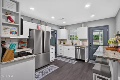Kitchen - 717 Sinclair St, Chipley, FL 32428 photo 1 of 2
