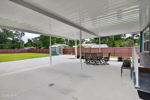 Exterior - 717 Sinclair St, Chipley, FL 32428 photo 4 of 10