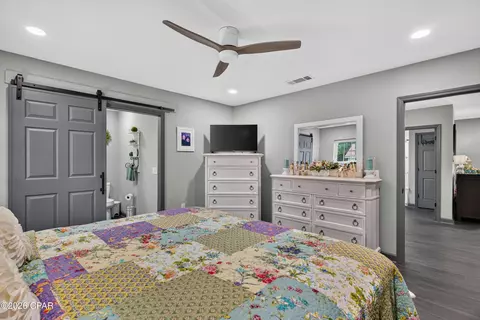 Bedroom - 717 Sinclair St, Chipley, FL 32428 photo 2 of 6