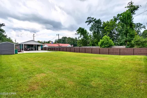 Exterior - 717 Sinclair St, Chipley, FL 32428 photo 10 of 10