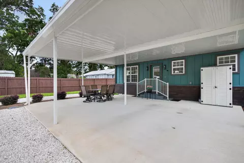 Exterior - 717 Sinclair St, Chipley, FL 32428 photo 5 of 10