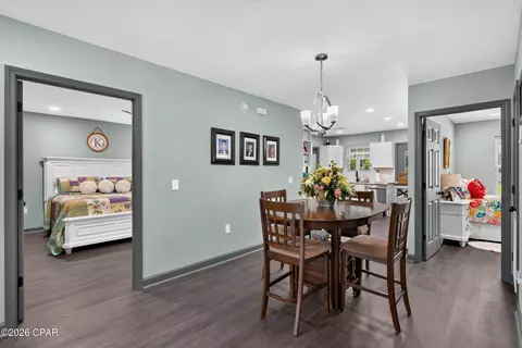 Dining - 717 Sinclair St, Chipley, FL 32428 photo 1 of 3