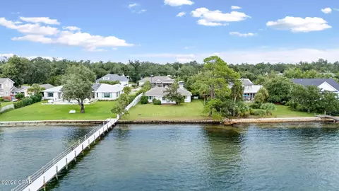 510 Bunkers Cove Rd, Panama City, FL 32401