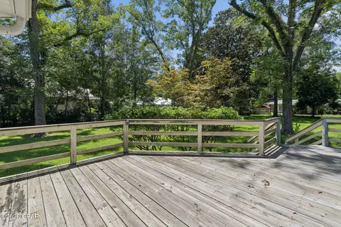Exterior - 672 Main St, Chipley, FL 32428 photo 6 of 13