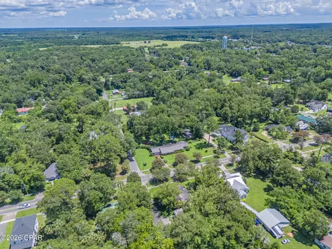 View/Area - 672 Main St, Chipley, FL 32428 photo 5 of 7