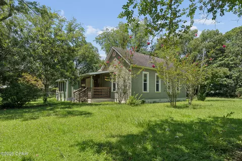 Exterior - 672 Main St, Chipley, FL 32428 photo 4 of 13
