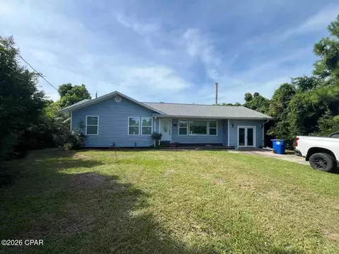 901 E 2nd Plz, Panama City, FL 32401