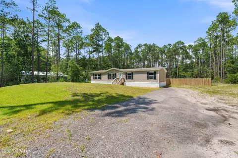 513 Shadow Ln, Freeport, FL 32439