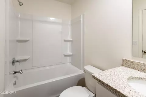 Bath - 4130 Flint Ave, Chipley, FL 32428 photo 1 of 2