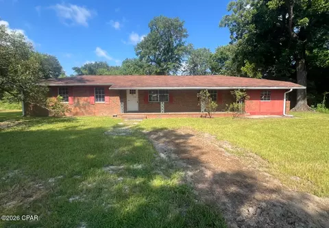 2231 Porter Ave, Grand Ridge, FL 32442