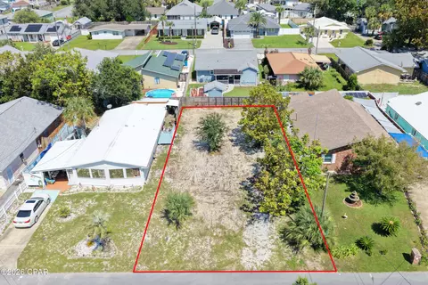 613 Poinsettia Ct, Panama City Beach, FL 32413