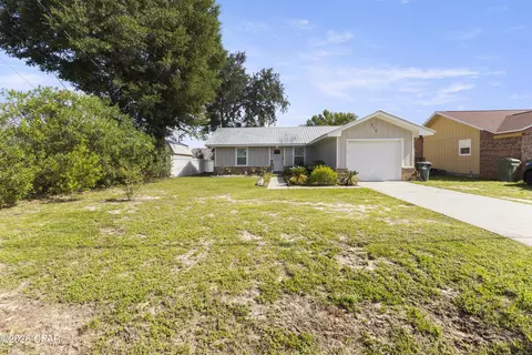 510 E 26th St, Lynn Haven, FL 32444
