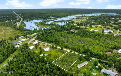 9775 Felty Rd, Youngstown, FL 32466