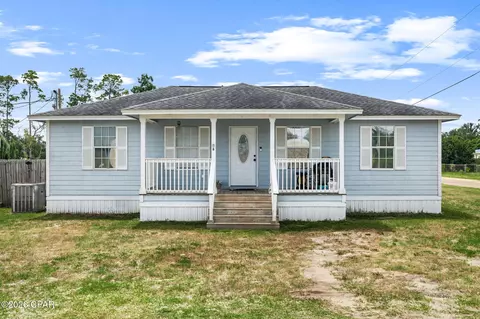 7826 Ponderosa St, Southport, FL 32409