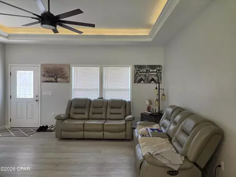 Living - 3445 Cardinal Pl, Chipley, FL 32428 photo 2 of 2
