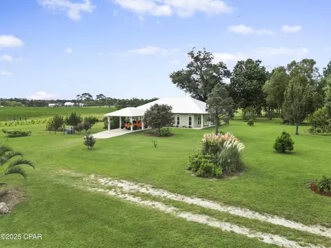 5223 Palamino Ln # -A, Greenwood, FL 32443