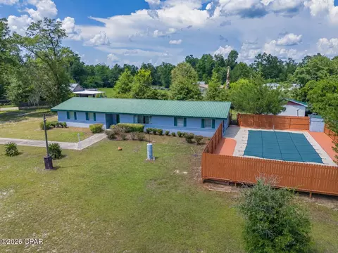 6073 Devorak Dr, Marianna, FL 32446