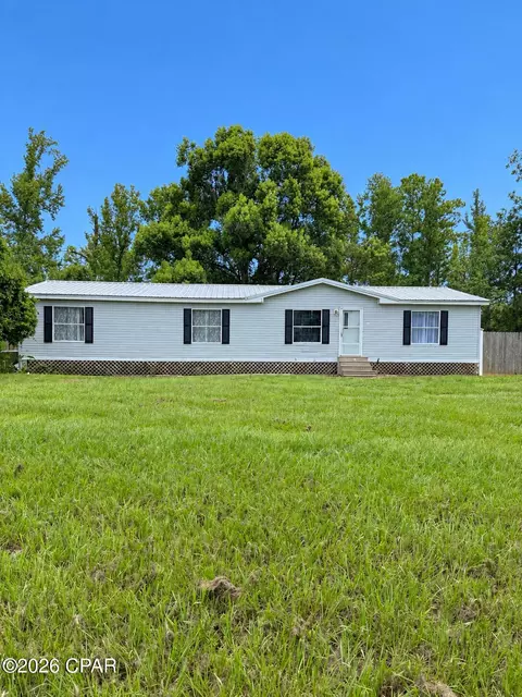 110 W Arm Dr, Wewahitchka, FL 32465