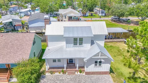 6712 Harbour Blvd, Panama City Beach, FL 32407