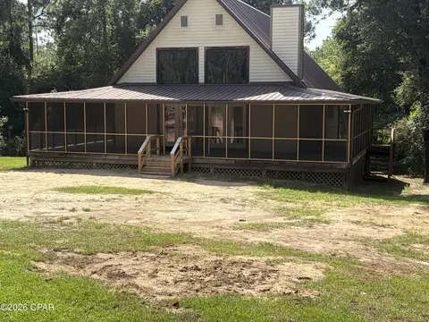 1029 Putnam Ave, Alford, FL 32420