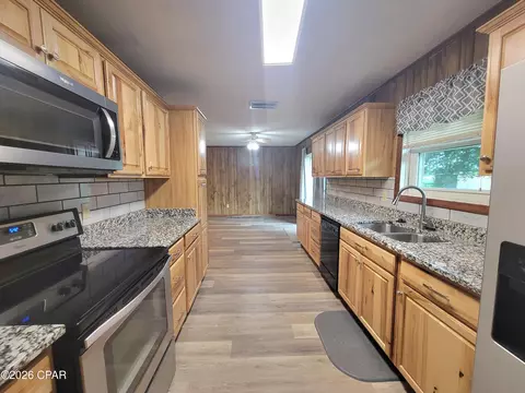 Kitchen - 5081 8th Ave, Malone, FL 32445 photo 1 of 2