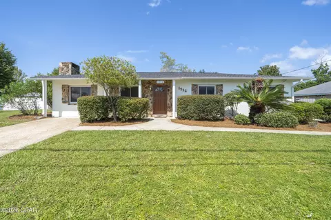 1212 Arkansas Ave, Lynn Haven, FL 32444