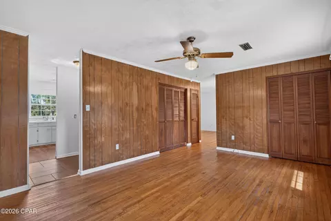 Living - 760 Brown St, Chipley, FL 32428 photo 5 of 5